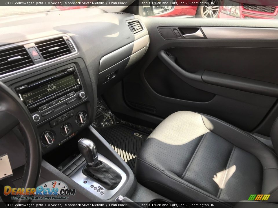 2013 Volkswagen Jetta TDI Sedan Moonrock Silver Metallic / Titan Black Photo #24