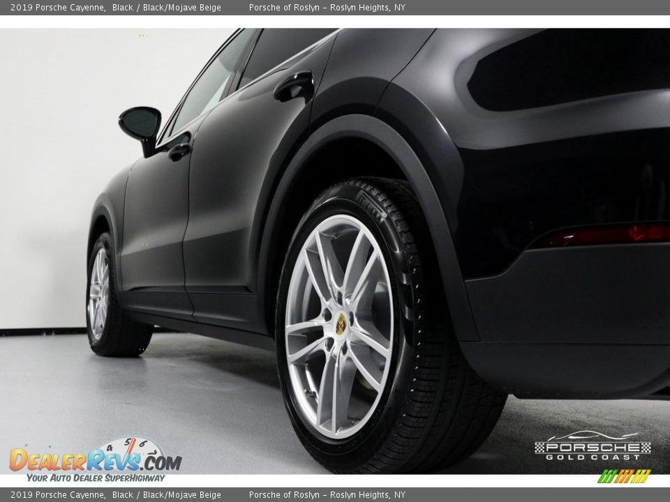 2019 Porsche Cayenne Black / Black/Mojave Beige Photo #5