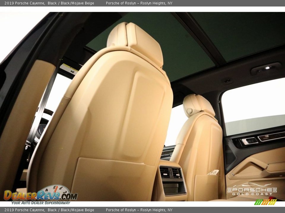2019 Porsche Cayenne Black / Black/Mojave Beige Photo #26