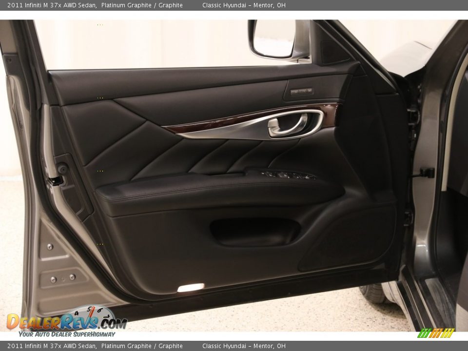 2011 Infiniti M 37x AWD Sedan Platinum Graphite / Graphite Photo #4