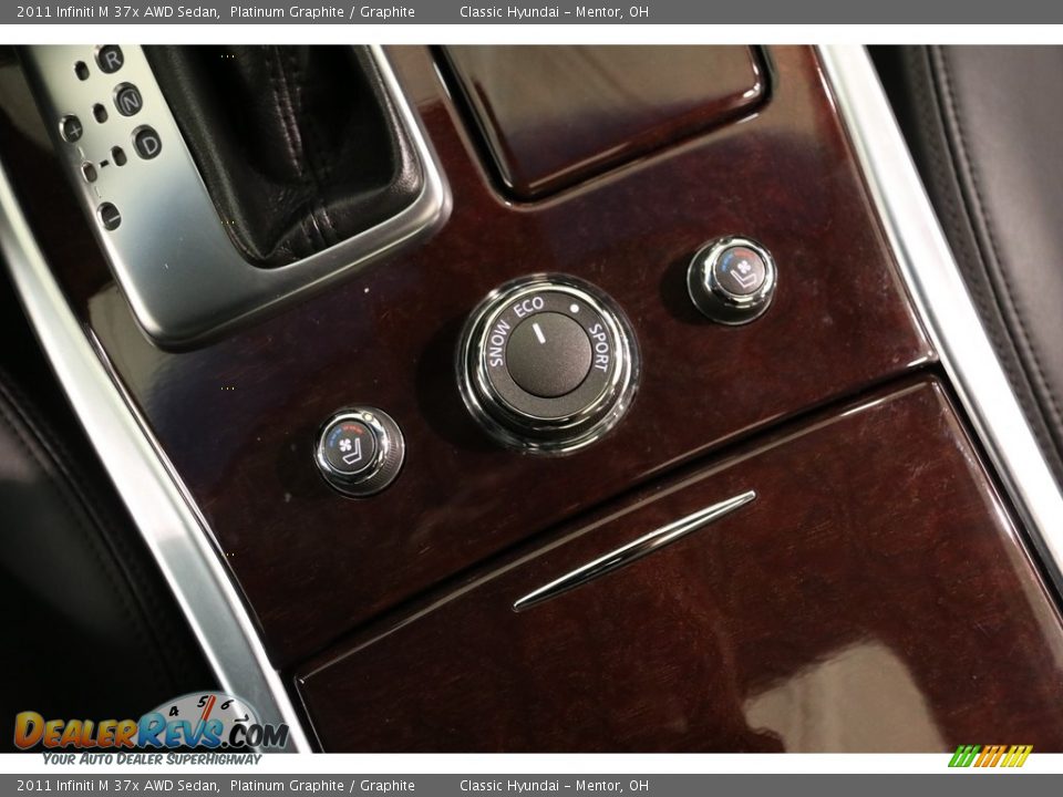 2011 Infiniti M 37x AWD Sedan Platinum Graphite / Graphite Photo #16