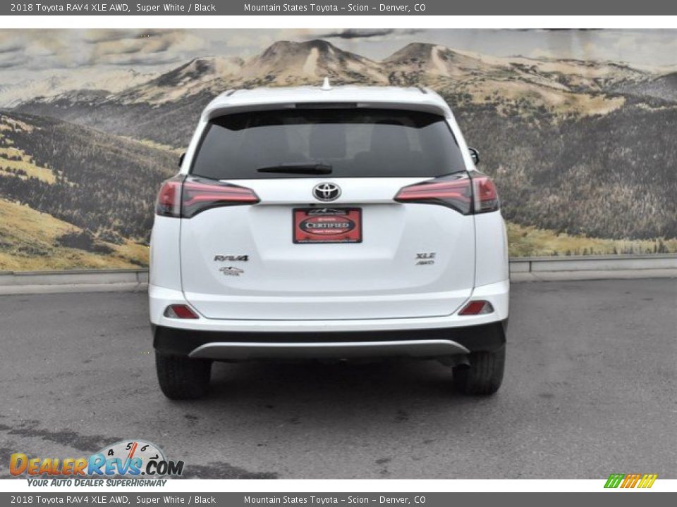 2018 Toyota RAV4 XLE AWD Super White / Black Photo #8