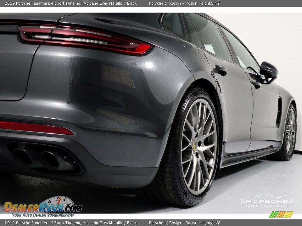 2019 Porsche Panamera 4 Sport Turismo Volcano Grey Metallic / Black Photo #9