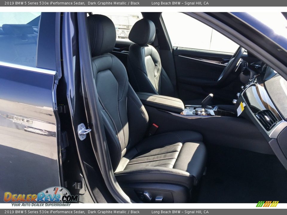 2019 BMW 5 Series 530e iPerformance Sedan Dark Graphite Metallic / Black Photo #5