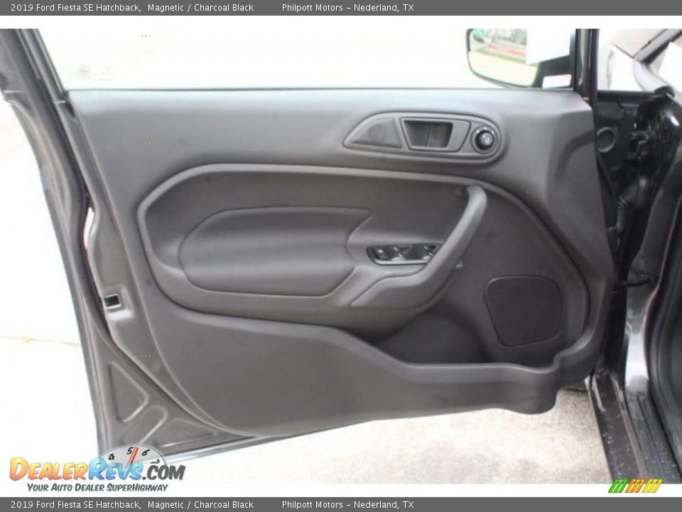 2019 Ford Fiesta SE Hatchback Magnetic / Charcoal Black Photo #9