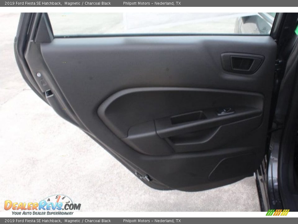 2019 Ford Fiesta SE Hatchback Magnetic / Charcoal Black Photo #15