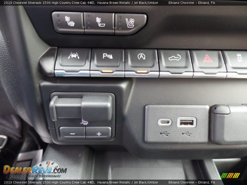 Controls of 2019 Chevrolet Silverado 1500 High Country Crew Cab 4WD Photo #36
