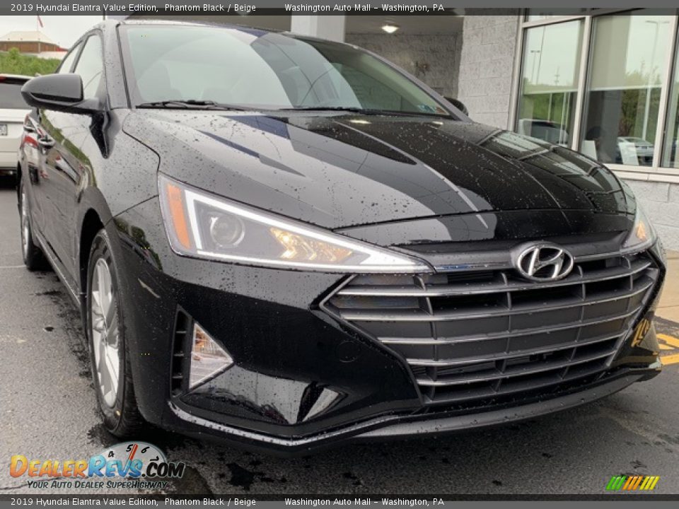 2019 Hyundai Elantra Value Edition Phantom Black / Beige Photo #1