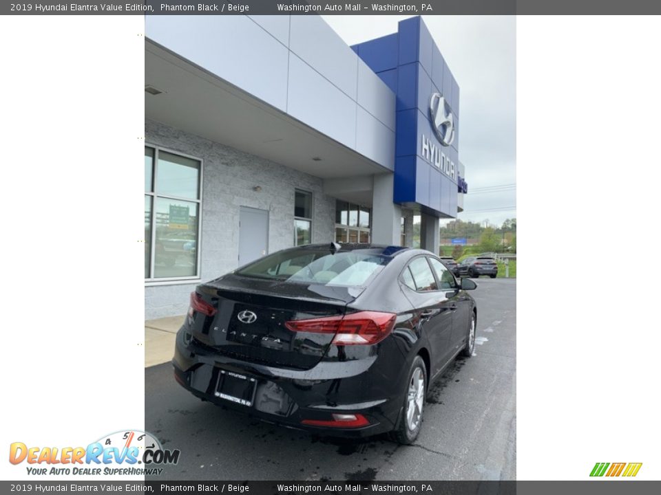 2019 Hyundai Elantra Value Edition Phantom Black / Beige Photo #4