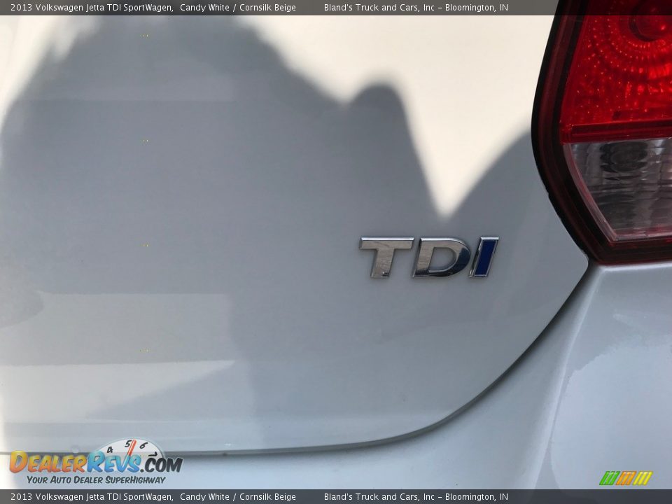 2013 Volkswagen Jetta TDI SportWagen Candy White / Cornsilk Beige Photo #11