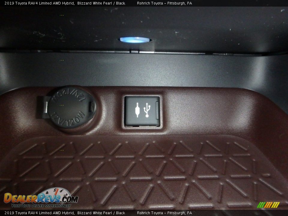 2019 Toyota RAV4 Limited AWD Hybrid Blizzard White Pearl / Black Photo #15