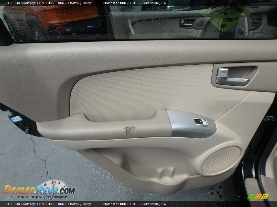 2010 Kia Sportage LX V6 4x4 Black Cherry / Beige Photo #18