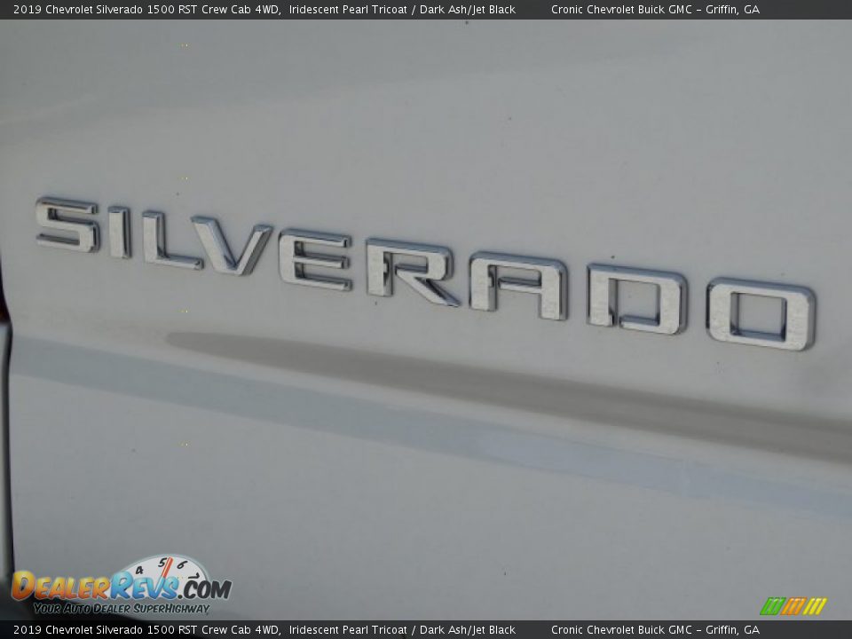 2019 Chevrolet Silverado 1500 RST Crew Cab 4WD Iridescent Pearl Tricoat / Dark Ash/Jet Black Photo #8