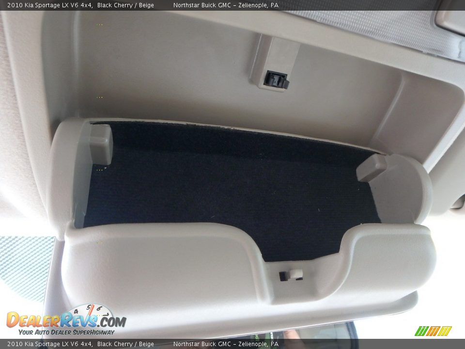 2010 Kia Sportage LX V6 4x4 Black Cherry / Beige Photo #29