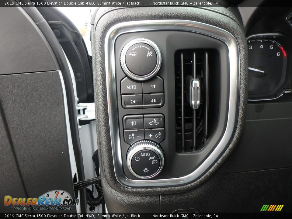 Controls of 2019 GMC Sierra 1500 Elevation Double Cab 4WD Photo #14