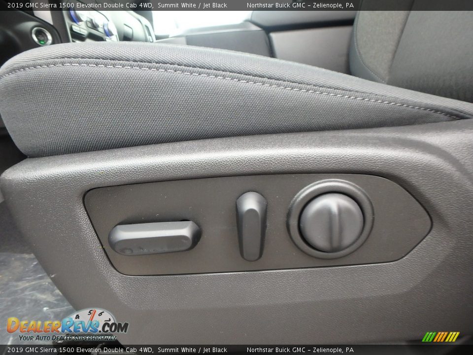 Controls of 2019 GMC Sierra 1500 Elevation Double Cab 4WD Photo #15