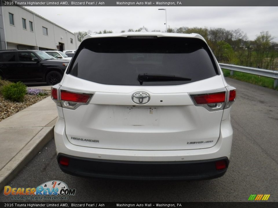 2016 Toyota Highlander Limited AWD Blizzard Pearl / Ash Photo #8