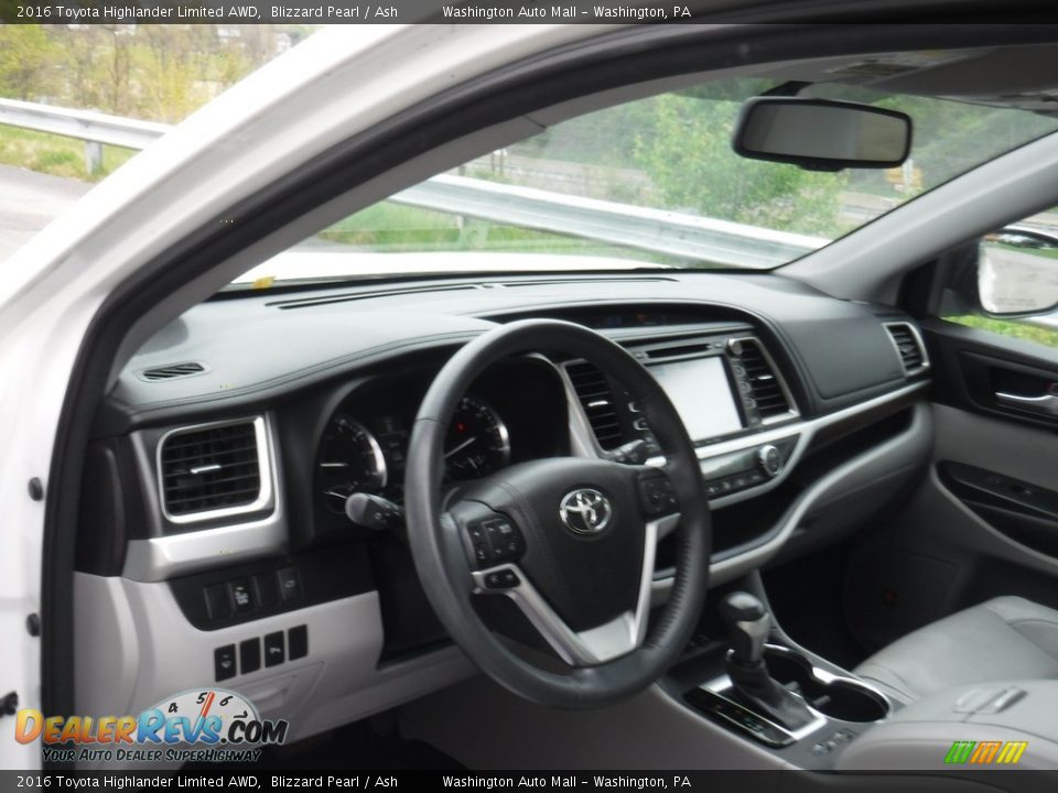 2016 Toyota Highlander Limited AWD Blizzard Pearl / Ash Photo #13