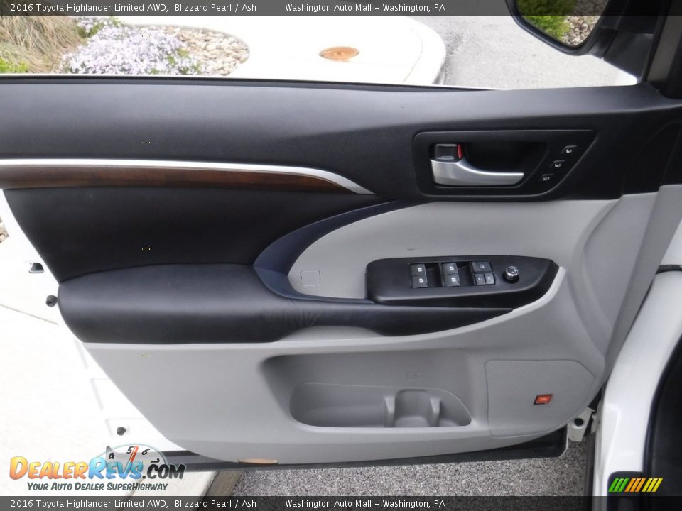 2016 Toyota Highlander Limited AWD Blizzard Pearl / Ash Photo #14