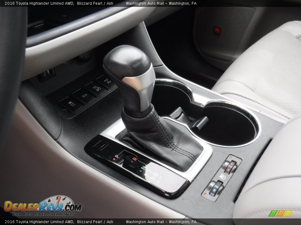 2016 Toyota Highlander Limited AWD Blizzard Pearl / Ash Photo #22