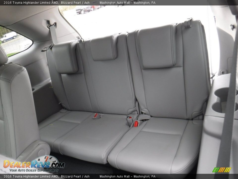 2016 Toyota Highlander Limited AWD Blizzard Pearl / Ash Photo #27