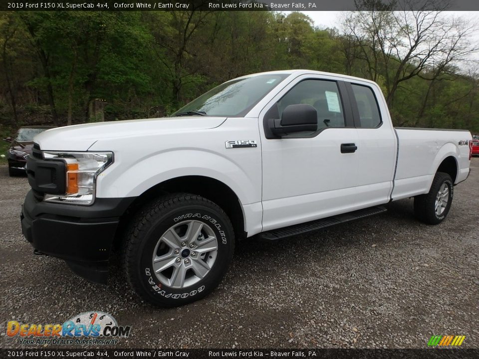 Front 3/4 View of 2019 Ford F150 XL SuperCab 4x4 Photo #7