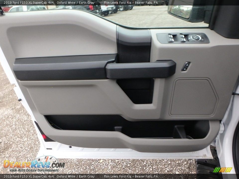 Door Panel of 2019 Ford F150 XL SuperCab 4x4 Photo #15