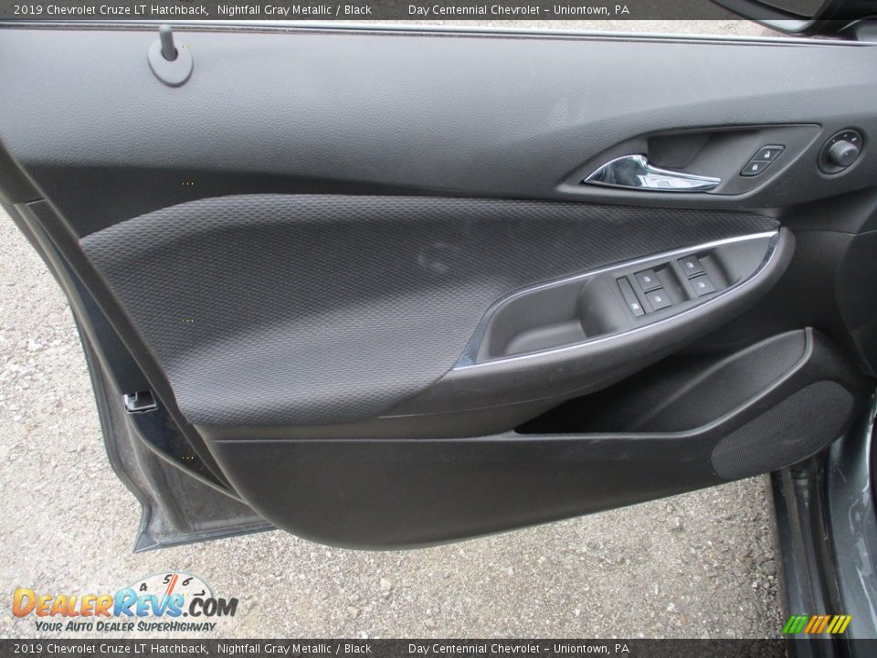 2019 Chevrolet Cruze LT Hatchback Nightfall Gray Metallic / Black Photo #18