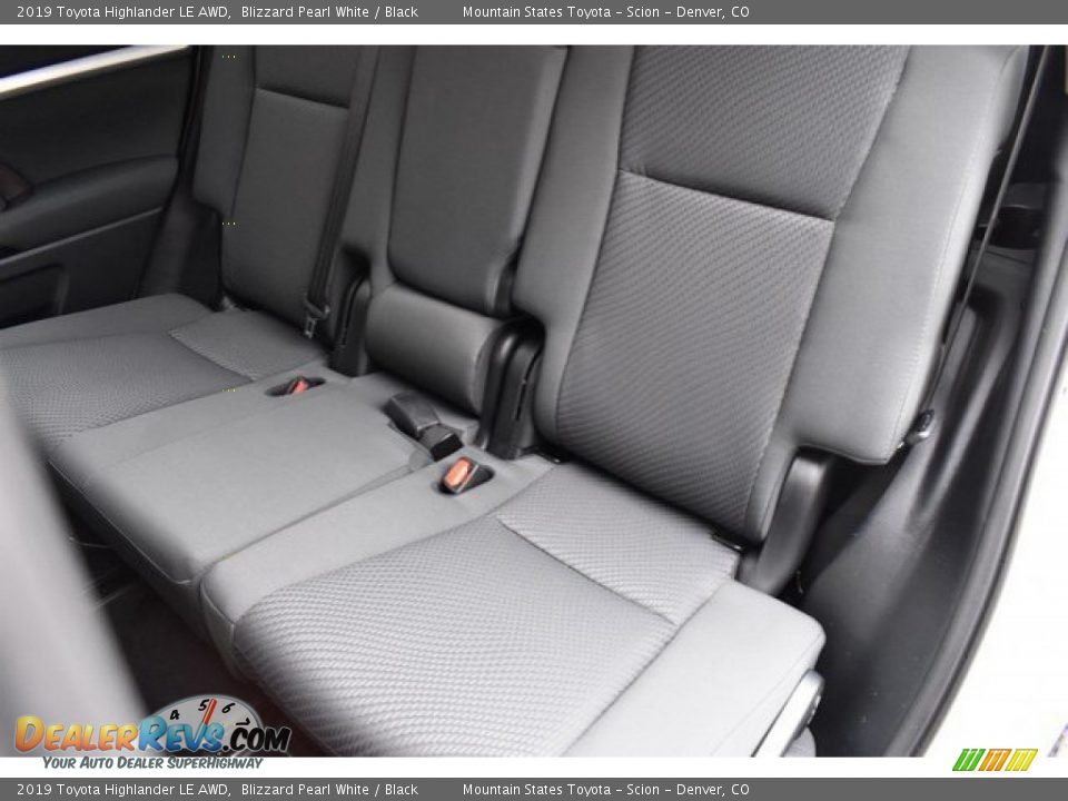 2019 Toyota Highlander LE AWD Blizzard Pearl White / Black Photo #9