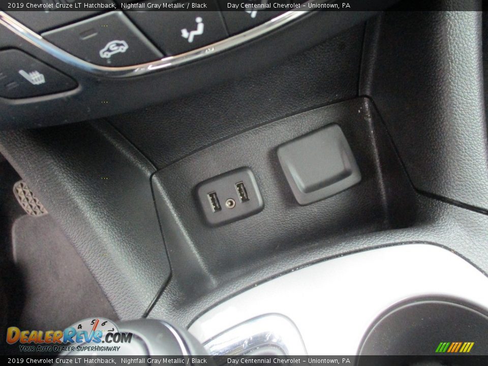 2019 Chevrolet Cruze LT Hatchback Nightfall Gray Metallic / Black Photo #26