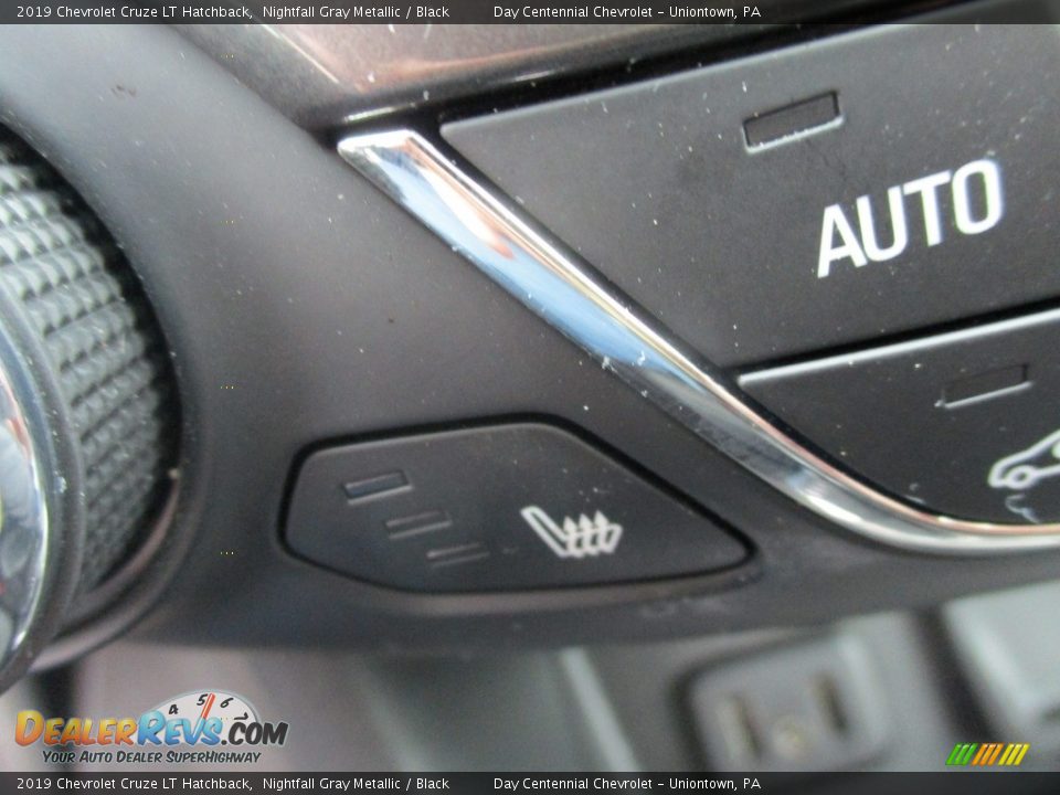 2019 Chevrolet Cruze LT Hatchback Nightfall Gray Metallic / Black Photo #30