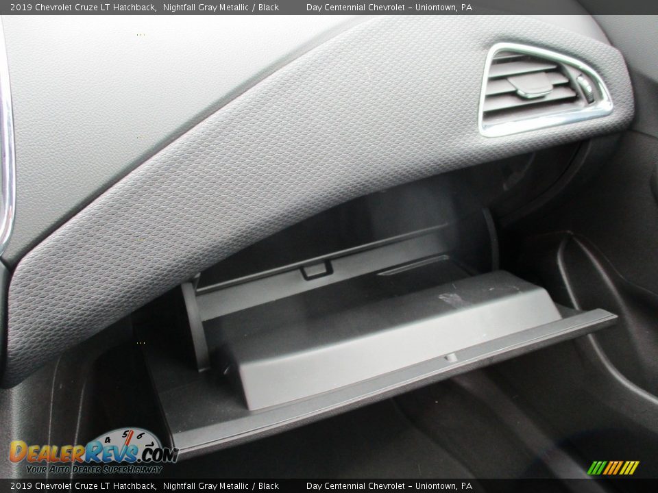 2019 Chevrolet Cruze LT Hatchback Nightfall Gray Metallic / Black Photo #33