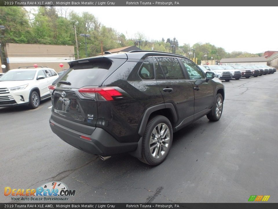 2019 Toyota RAV4 XLE AWD Midnight Black Metallic / Light Gray Photo #2