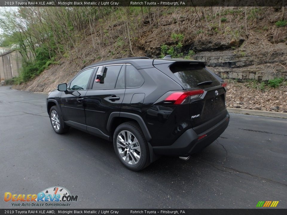 2019 Toyota RAV4 XLE AWD Midnight Black Metallic / Light Gray Photo #3