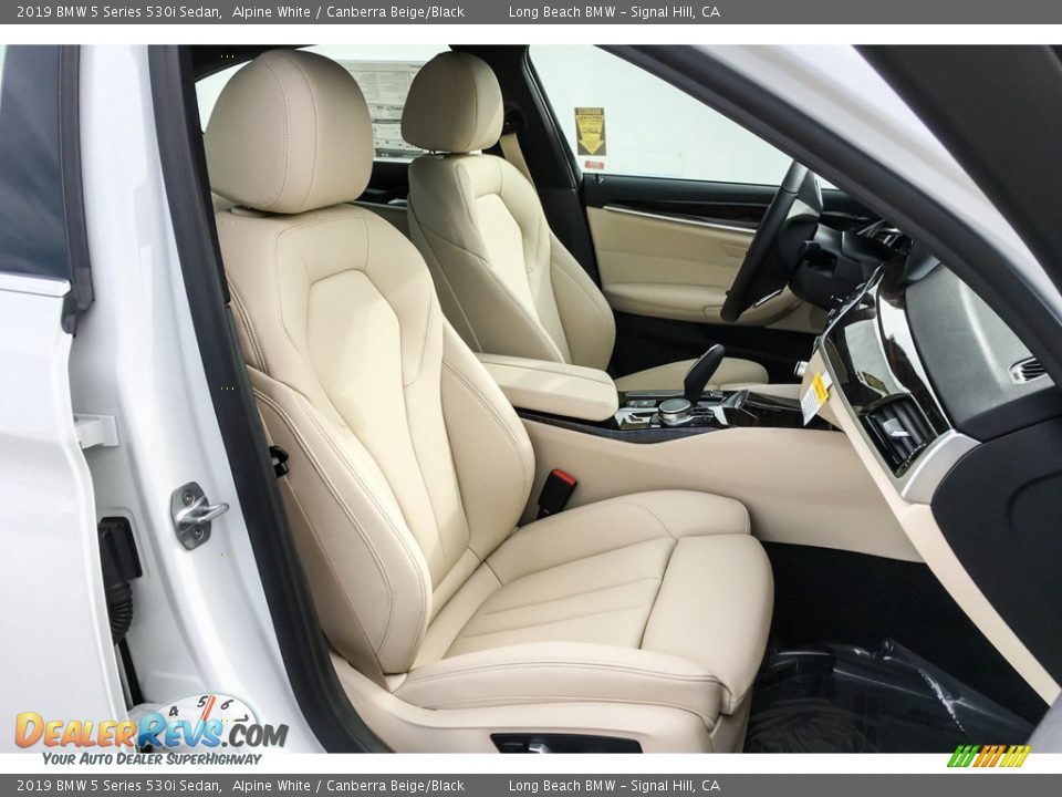 Front Seat of 2019 BMW 5 Series 530i Sedan Photo #5