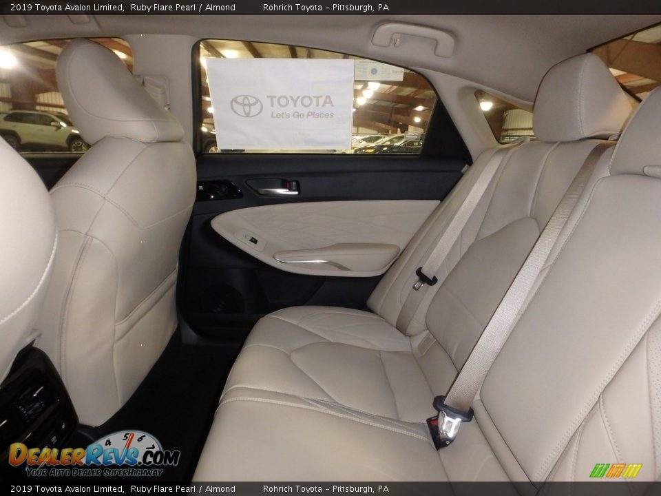 2019 Toyota Avalon Limited Ruby Flare Pearl / Almond Photo #7