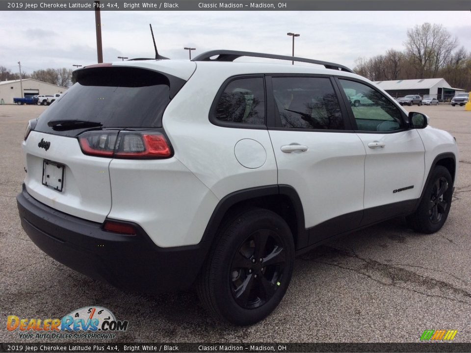 2019 Jeep Cherokee Latitude Plus 4x4 Bright White / Black Photo #6