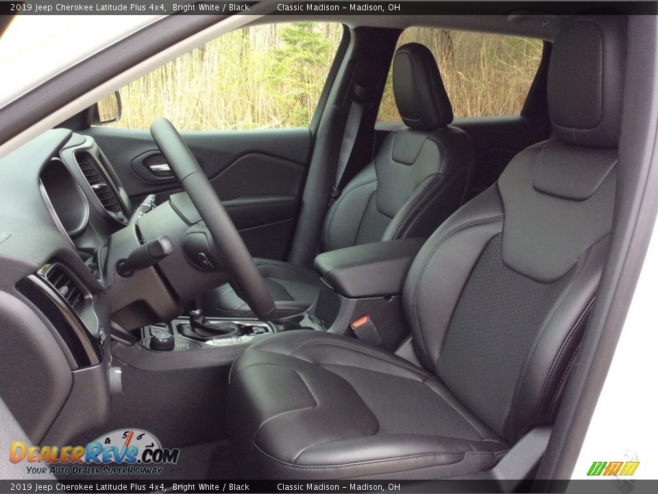 2019 Jeep Cherokee Latitude Plus 4x4 Bright White / Black Photo #10