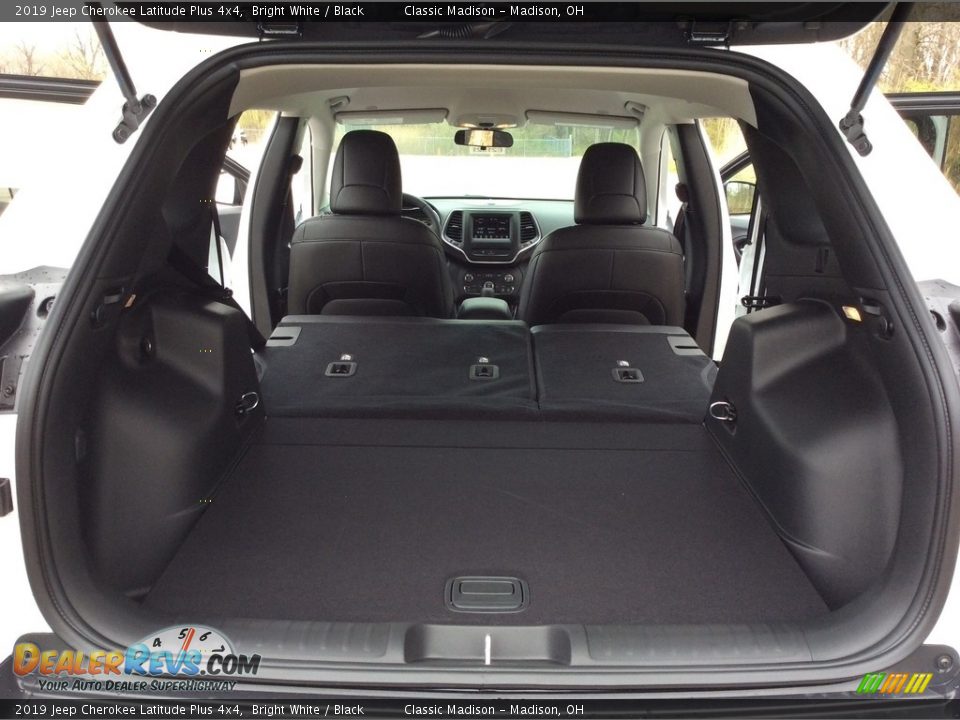 2019 Jeep Cherokee Latitude Plus 4x4 Bright White / Black Photo #18