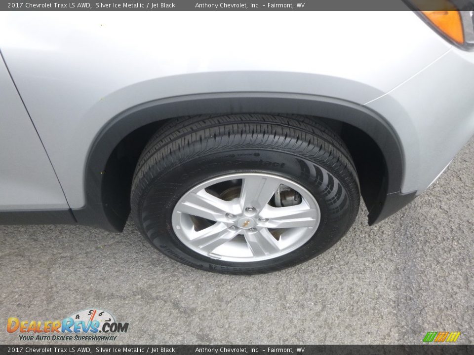 2017 Chevrolet Trax LS AWD Silver Ice Metallic / Jet Black Photo #2