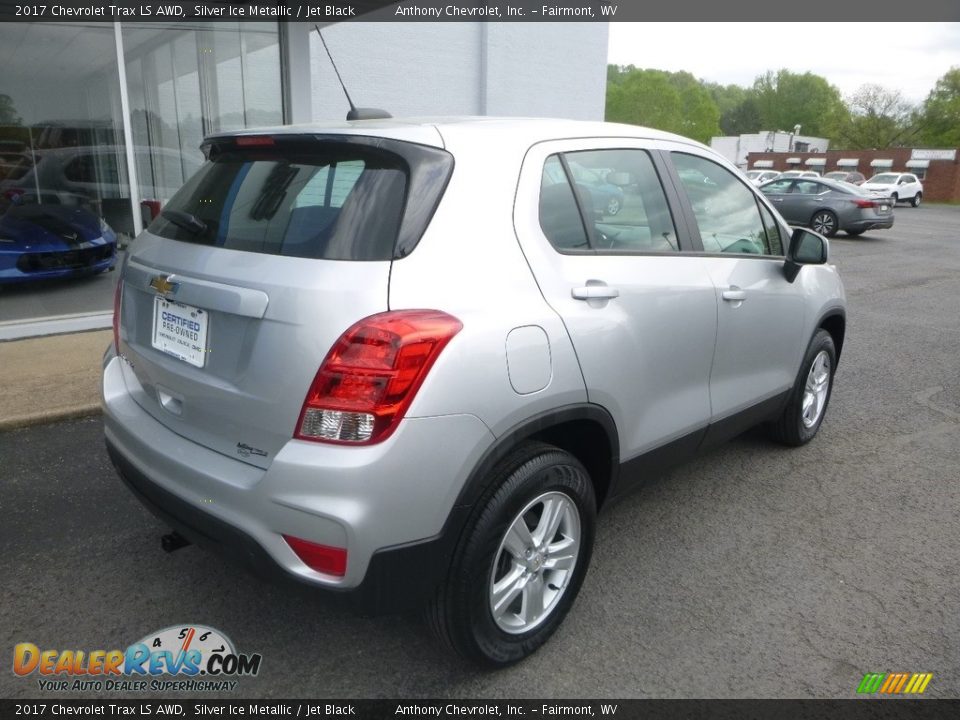 2017 Chevrolet Trax LS AWD Silver Ice Metallic / Jet Black Photo #4