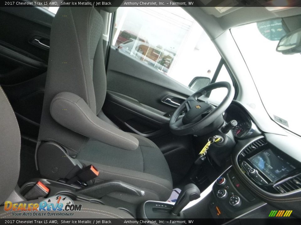 2017 Chevrolet Trax LS AWD Silver Ice Metallic / Jet Black Photo #10
