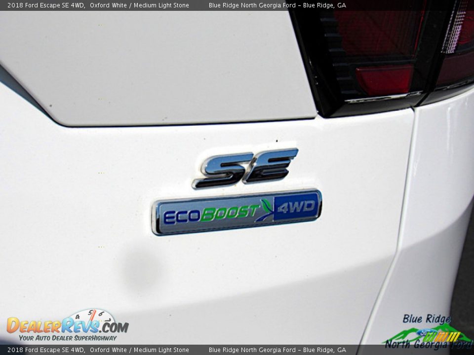 2018 Ford Escape SE 4WD Oxford White / Medium Light Stone Photo #34