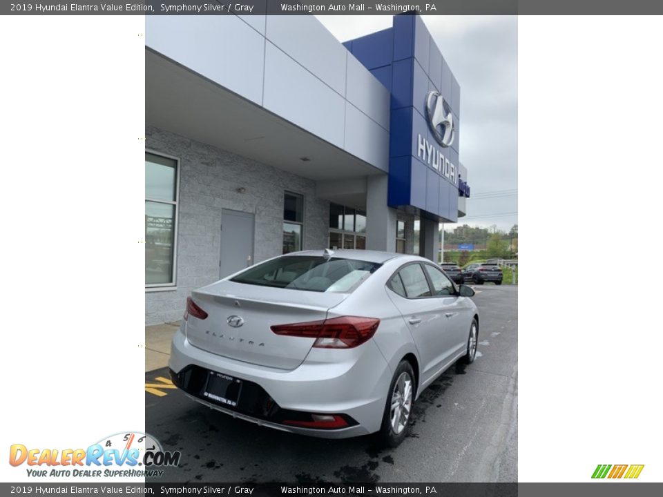 2019 Hyundai Elantra Value Edition Symphony Silver / Gray Photo #4