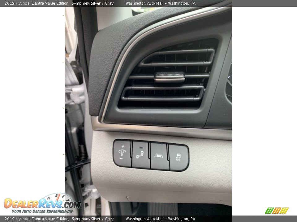 2019 Hyundai Elantra Value Edition Symphony Silver / Gray Photo #11