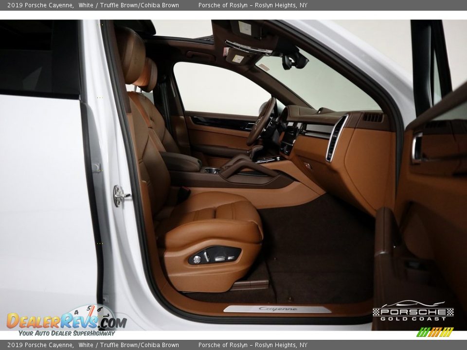 2019 Porsche Cayenne White / Truffle Brown/Cohiba Brown Photo #24