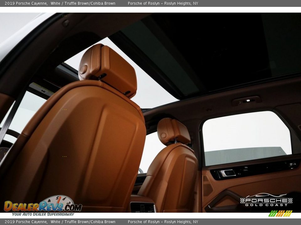 2019 Porsche Cayenne White / Truffle Brown/Cohiba Brown Photo #26