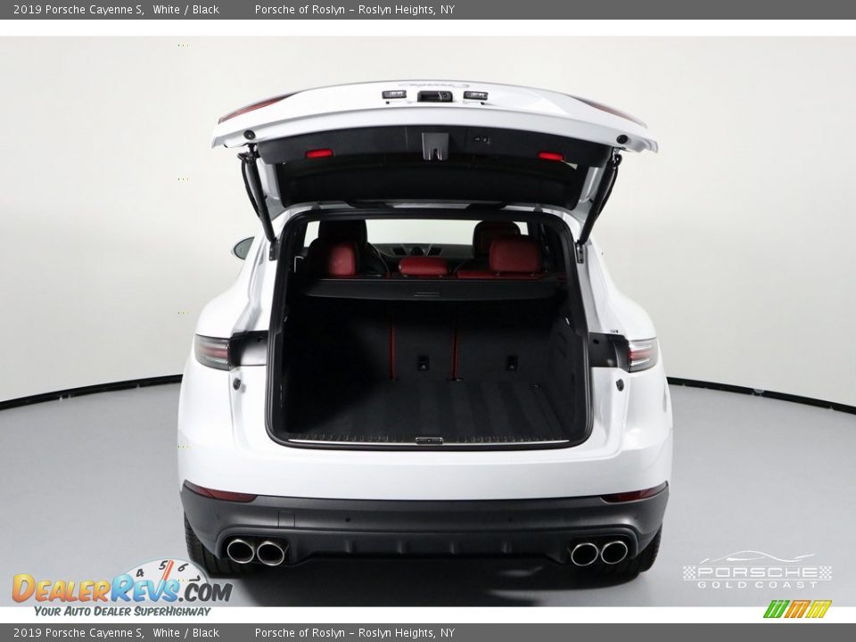 2019 Porsche Cayenne S White / Black Photo #7
