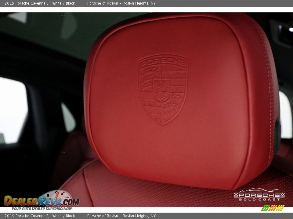 2019 Porsche Cayenne S White / Black Photo #24