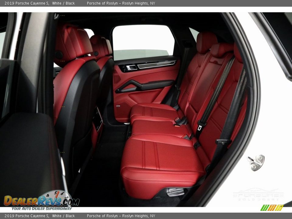 2019 Porsche Cayenne S White / Black Photo #27